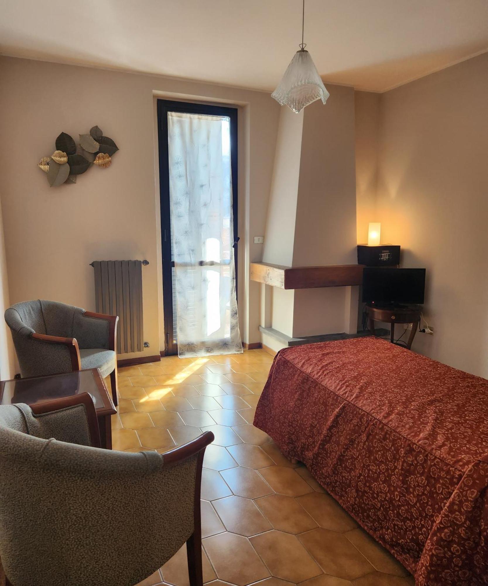 Hotel Mistrello Di Savoia Borgo Val di Taro Ngoại thất bức ảnh