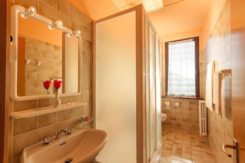 Hotel Mistrello Di Savoia Borgo Val di Taro Ngoại thất bức ảnh